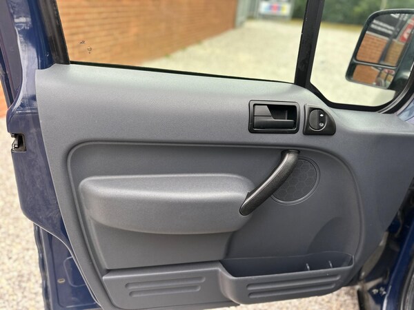 Used Ford Transit Connect 2007 for sale - 76151195: Photo 29