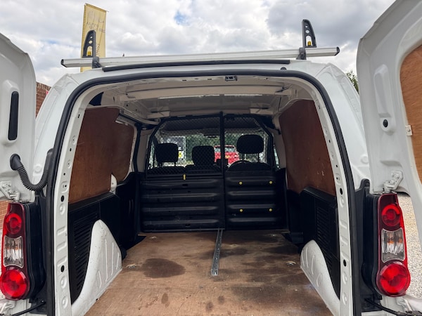 Used Peugeot Partner 2017 for sale - 75400517: Photo 44