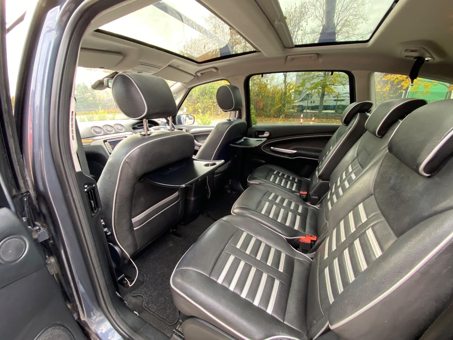 Used Ford S-Max 2010 for sale - 76399008: Photo 11