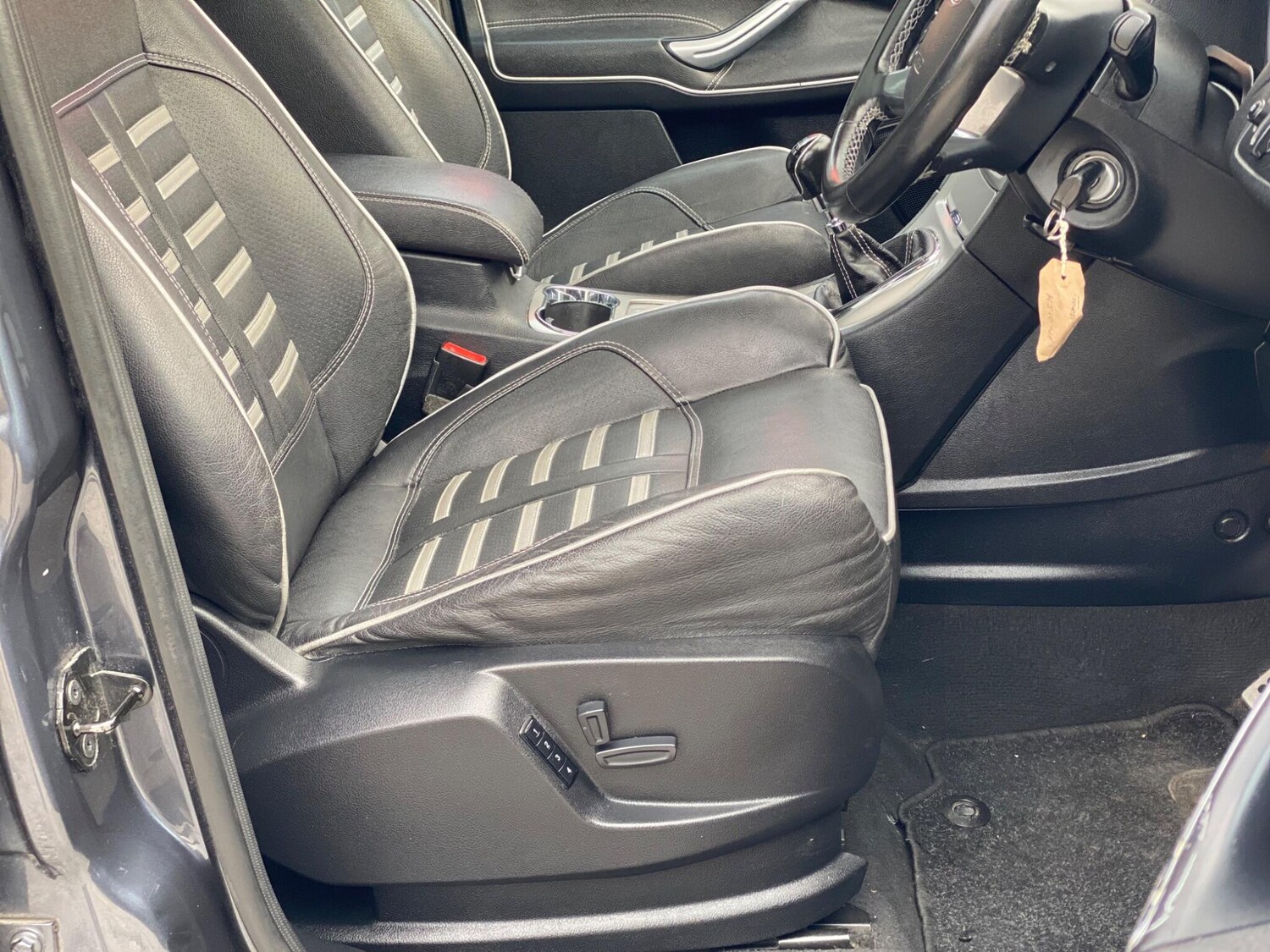 Used Ford S-Max 2010 for sale - 76399008: Photo 29