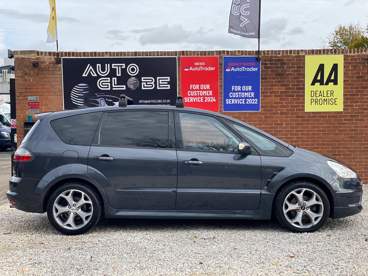 Used Ford S-Max 2010 for sale - 76399008: Photo 4
