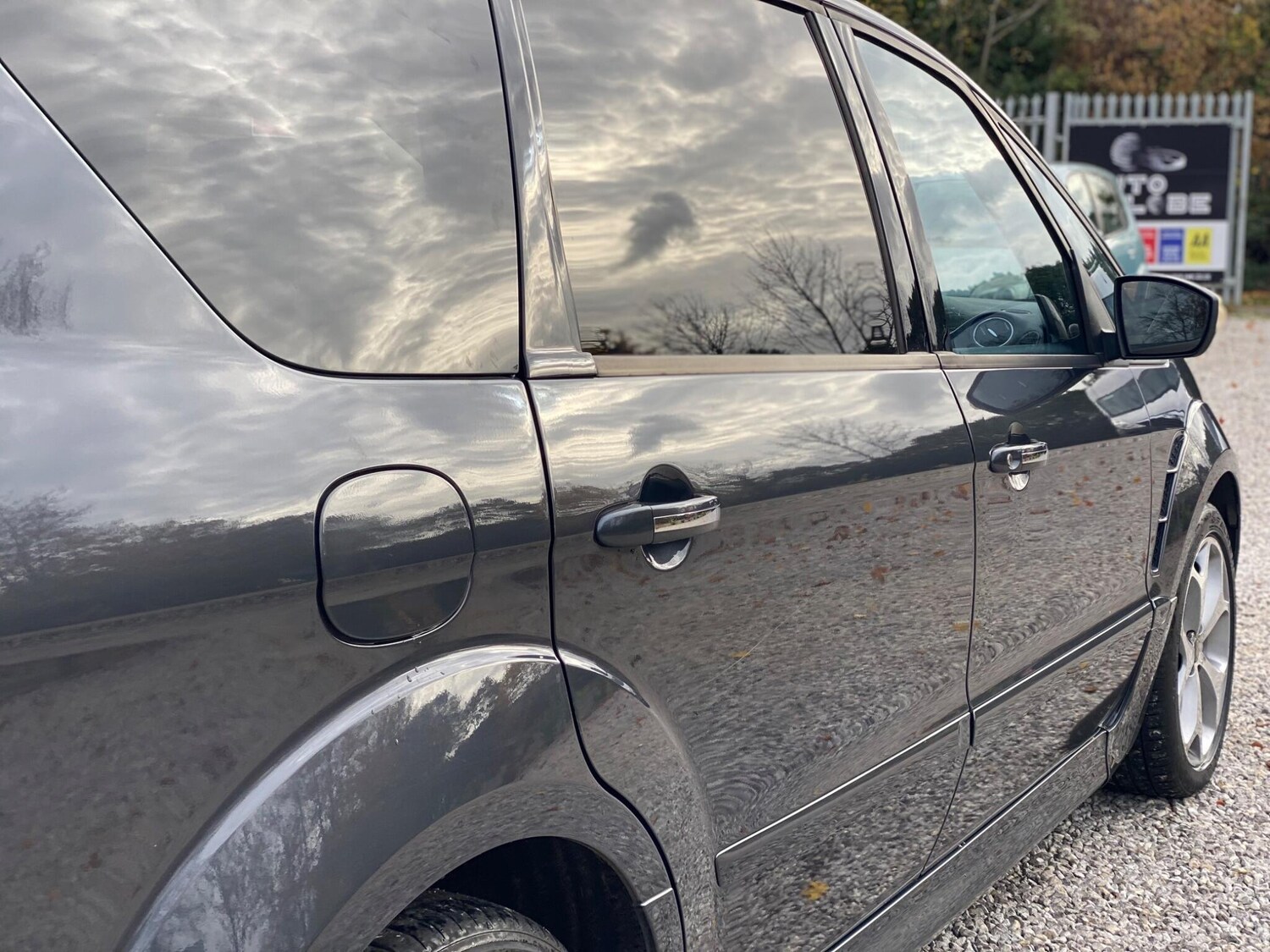 Used Ford S-Max 2010 for sale - 76399008: Photo 67