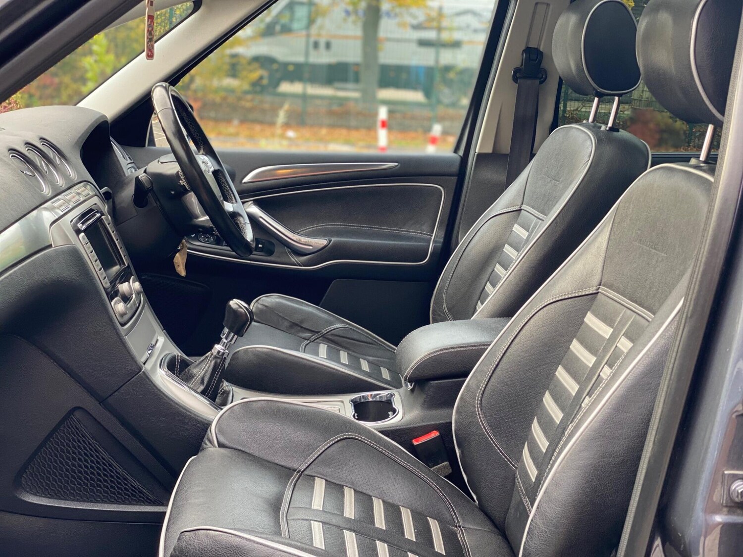 Used Ford S-Max 2010 for sale - 76399008: Photo 71