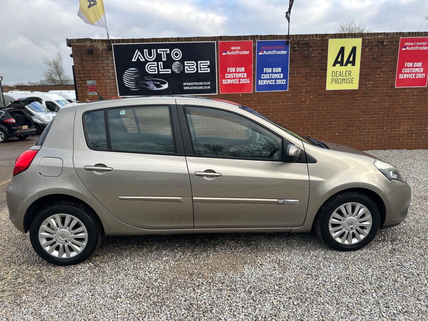 Used Renault Clio 2012 for sale - 77377137: Photo 19