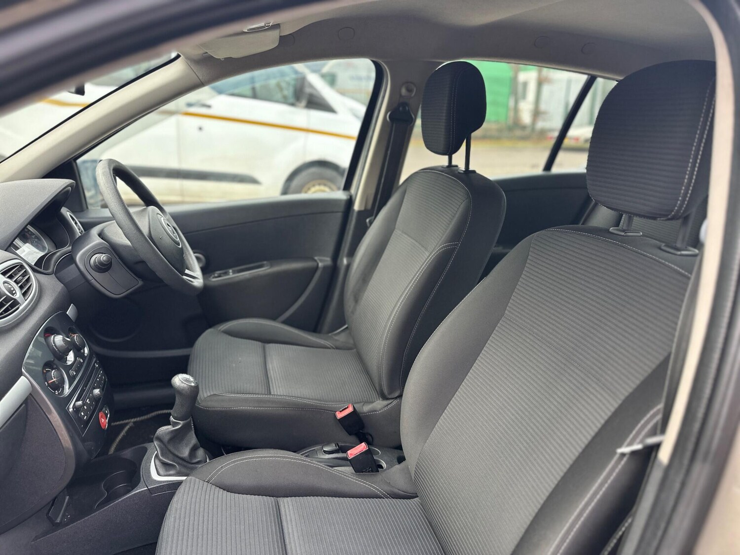 Used Renault Clio 2012 for sale - 77377137: Photo 38