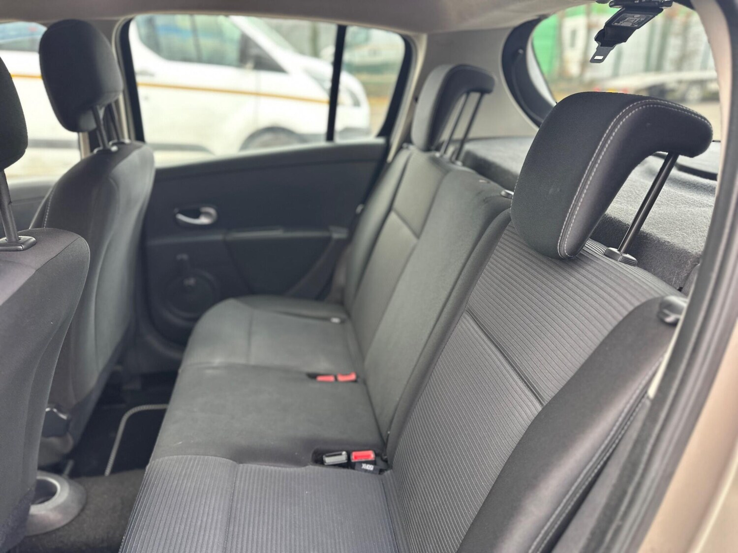 Used Renault Clio 2012 for sale - 77377137: Photo 41