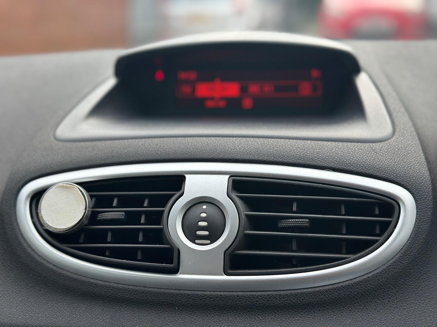 Used Renault Clio 2012 for sale - 77377137: Photo 46