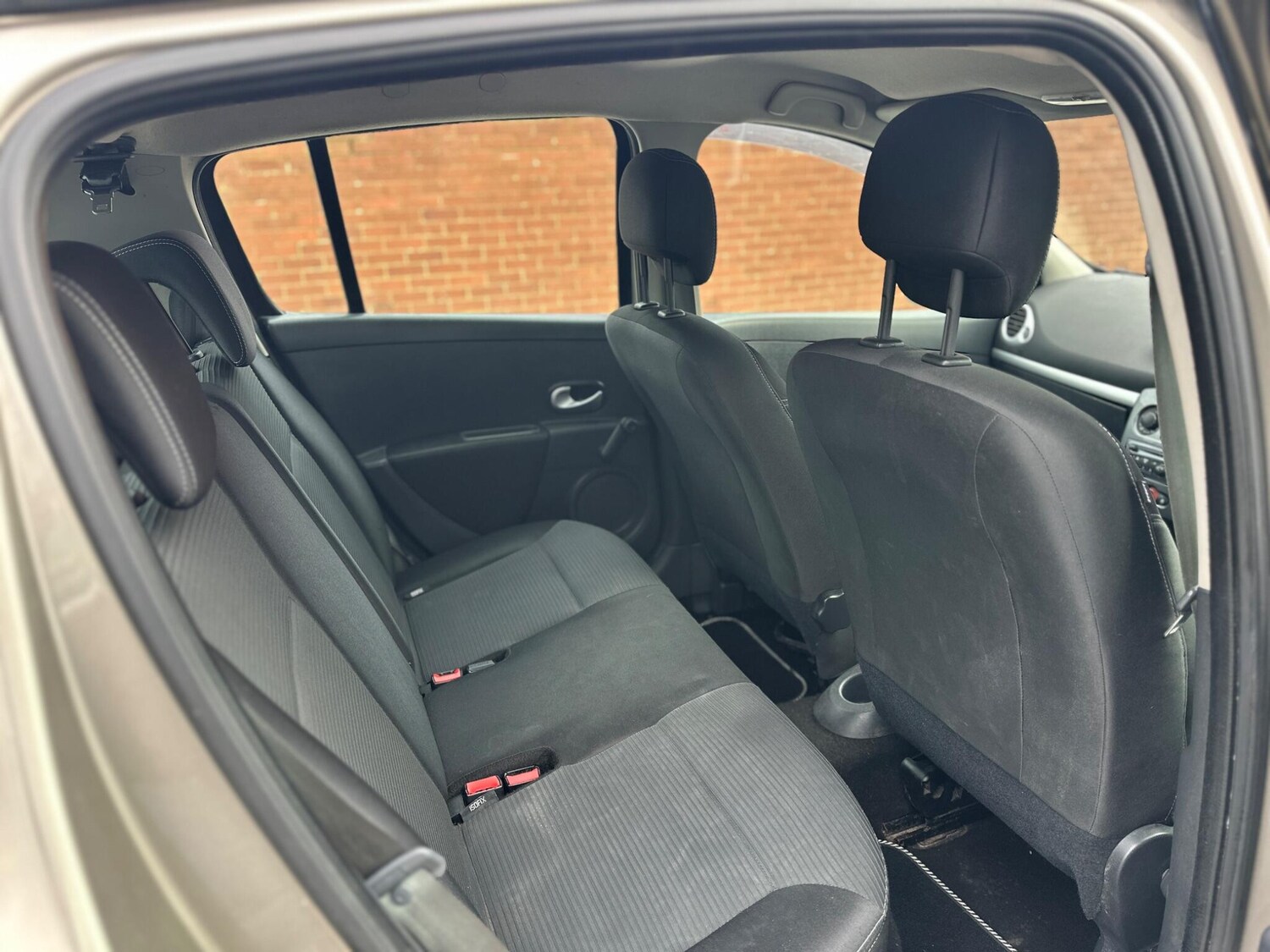 Used Renault Clio 2012 for sale - 77377137: Photo 7