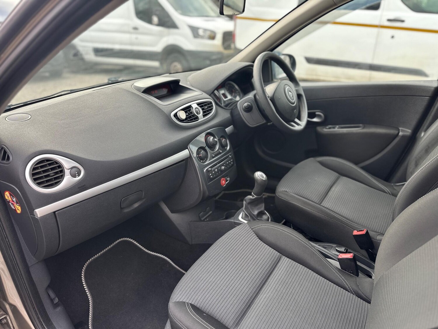 Used Renault Clio 2012 for sale - 77377137: Photo 8