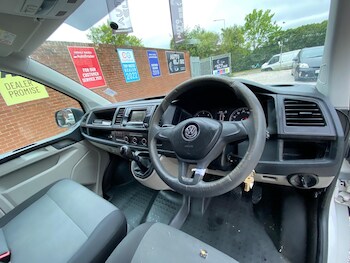 Used Volkswagen Transporter 2018 for sale - 78404688: Photo