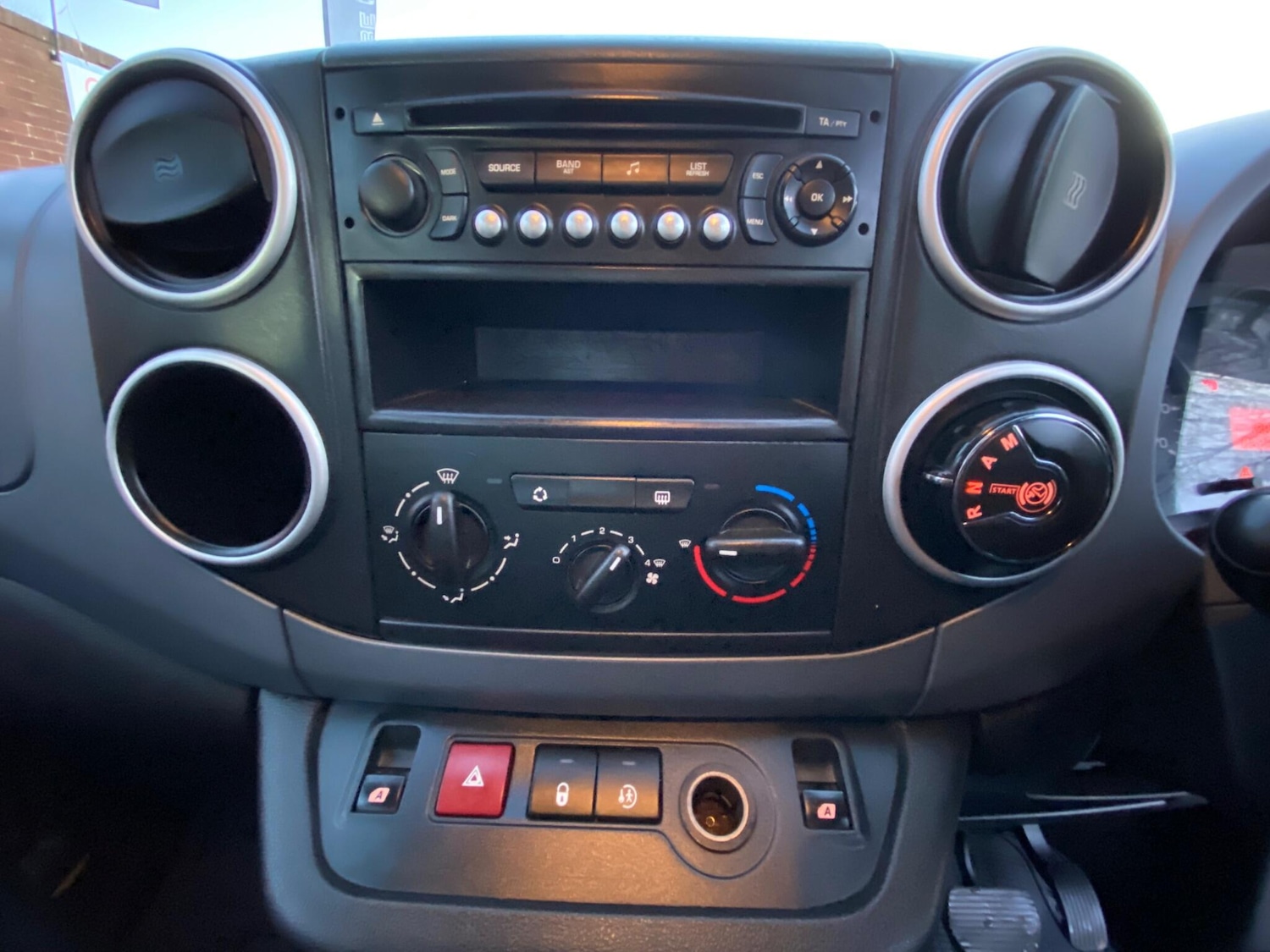 Used Peugeot Partner Tepee 2012 for sale - 77441018: Photo 24