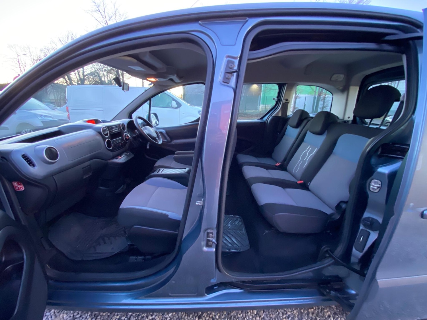 Used Peugeot Partner Tepee 2012 for sale - 77441018: Photo 27