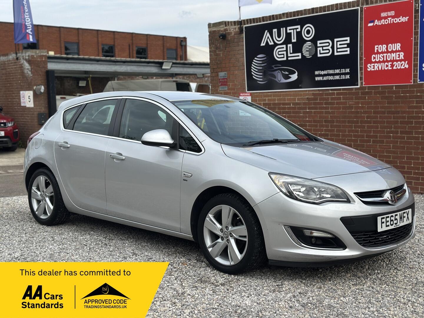 Used Vauxhall Astra 2015 for sale - 76152361: Photo 1