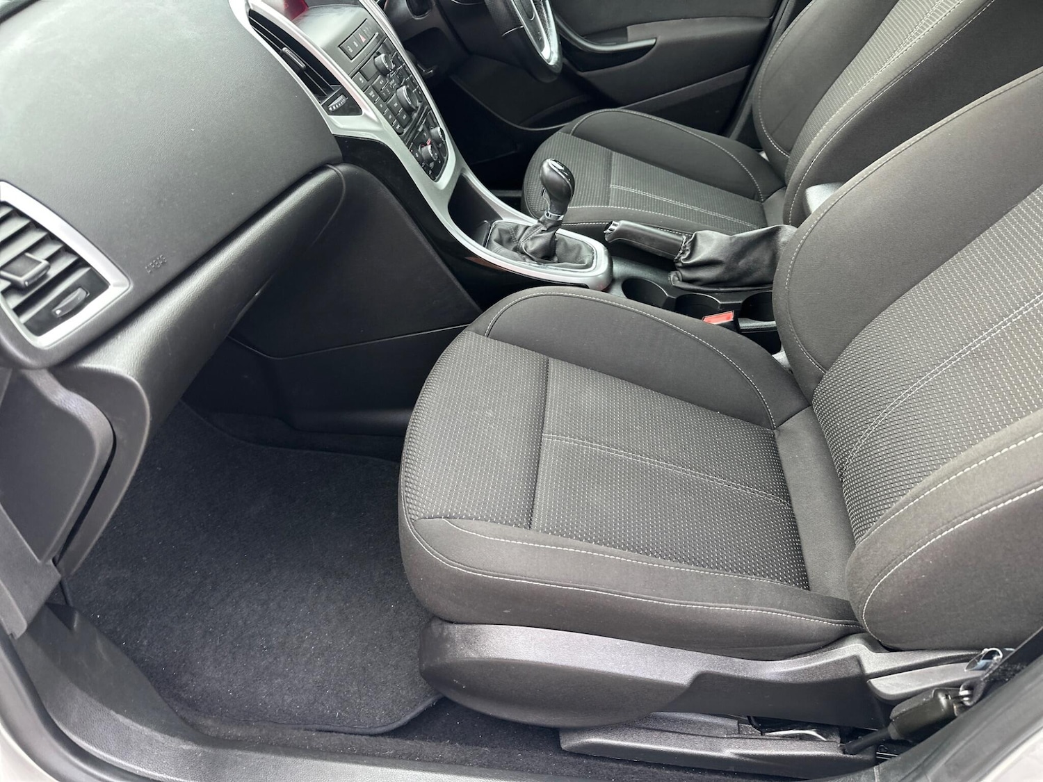 Used Vauxhall Astra 2015 for sale - 76152361: Photo 32