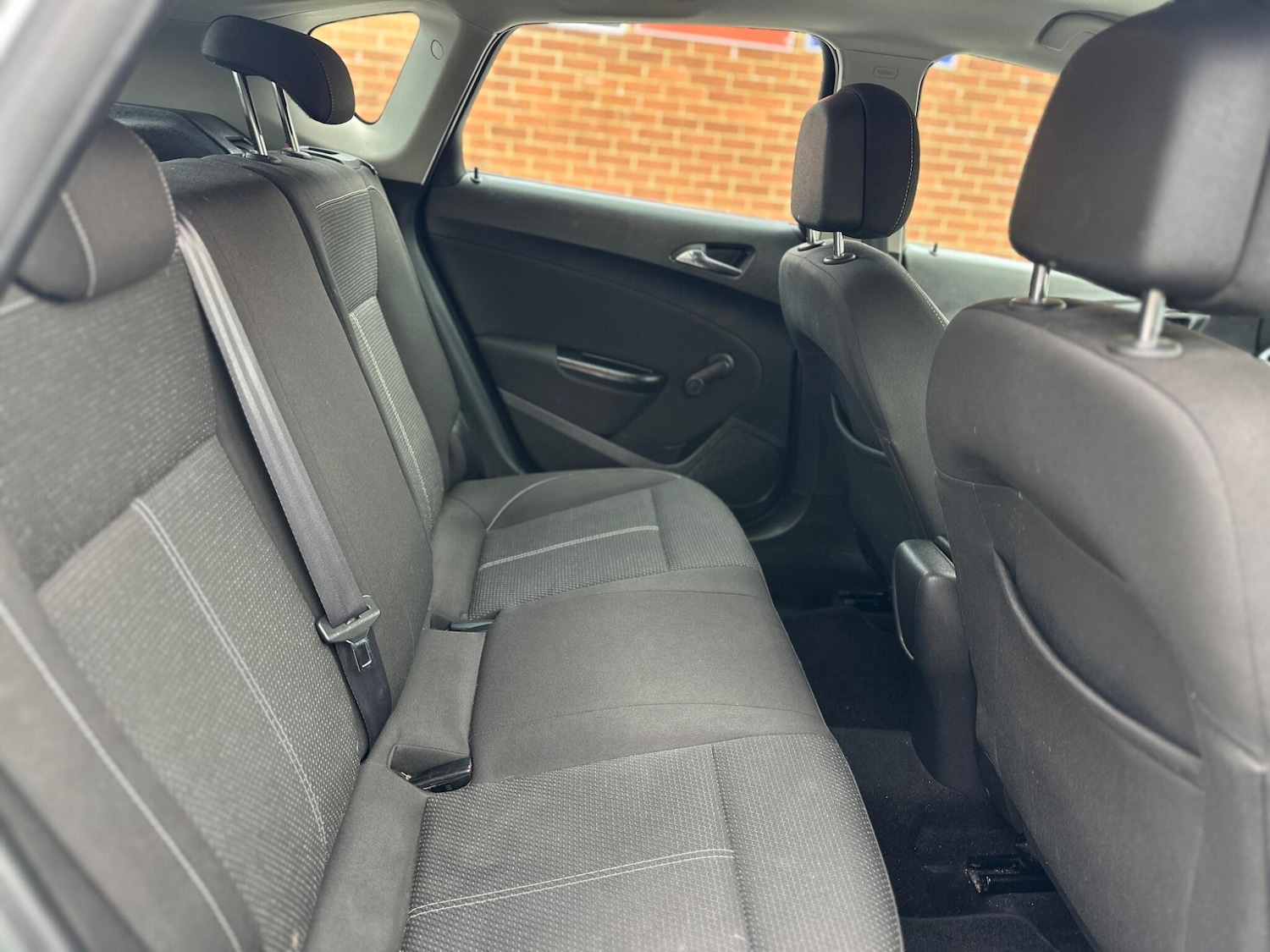 Used Vauxhall Astra 2015 for sale - 76152361: Photo 6