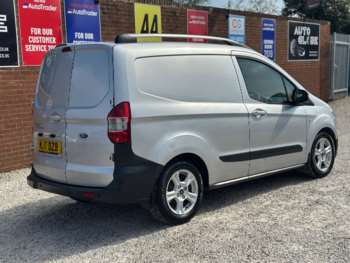 Used Ford Transit Courier 2017 for sale - 74271253: Photo