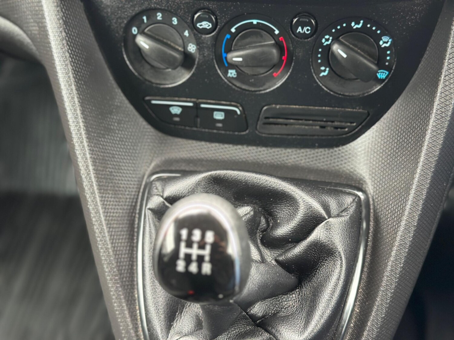 Used Ford Transit Connect 2018 for sale - 77625042: Photo 46