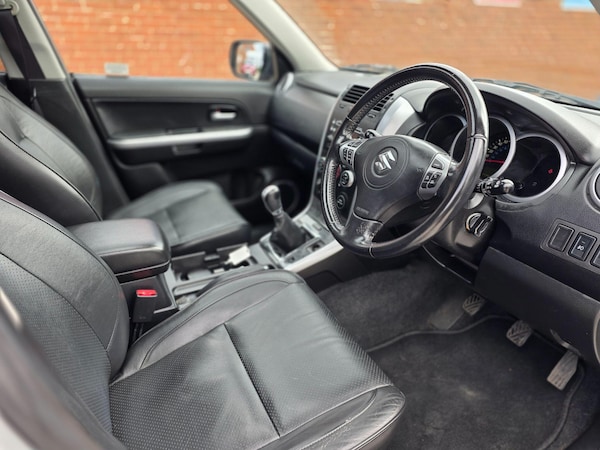 Used Suzuki Grand Vitara 2009 for sale - 76042541: Photo 6