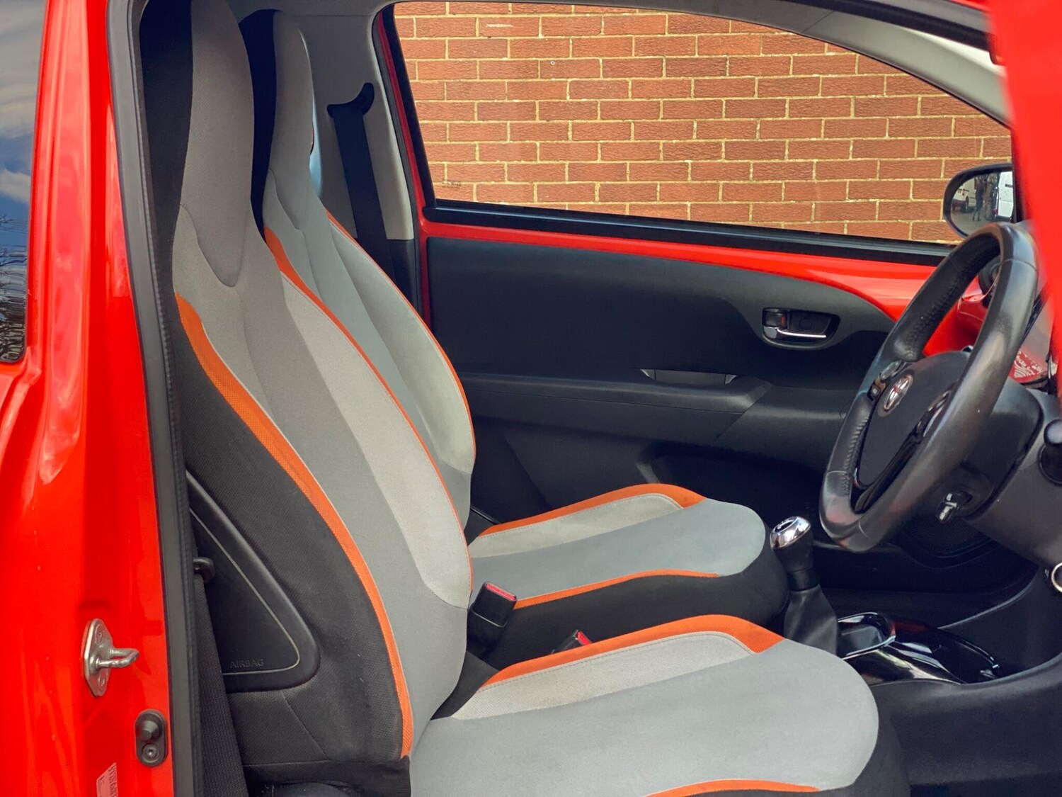 Used Toyota AYGO 2015 for sale - 77478915: Photo 23