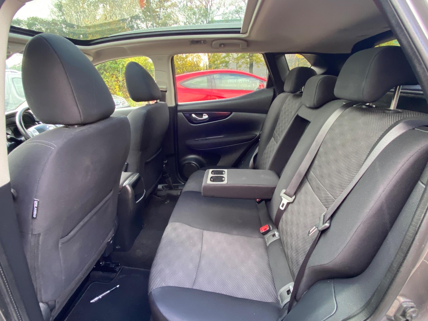 Used Nissan Qashqai 2016 for sale - 76992401: Photo 21