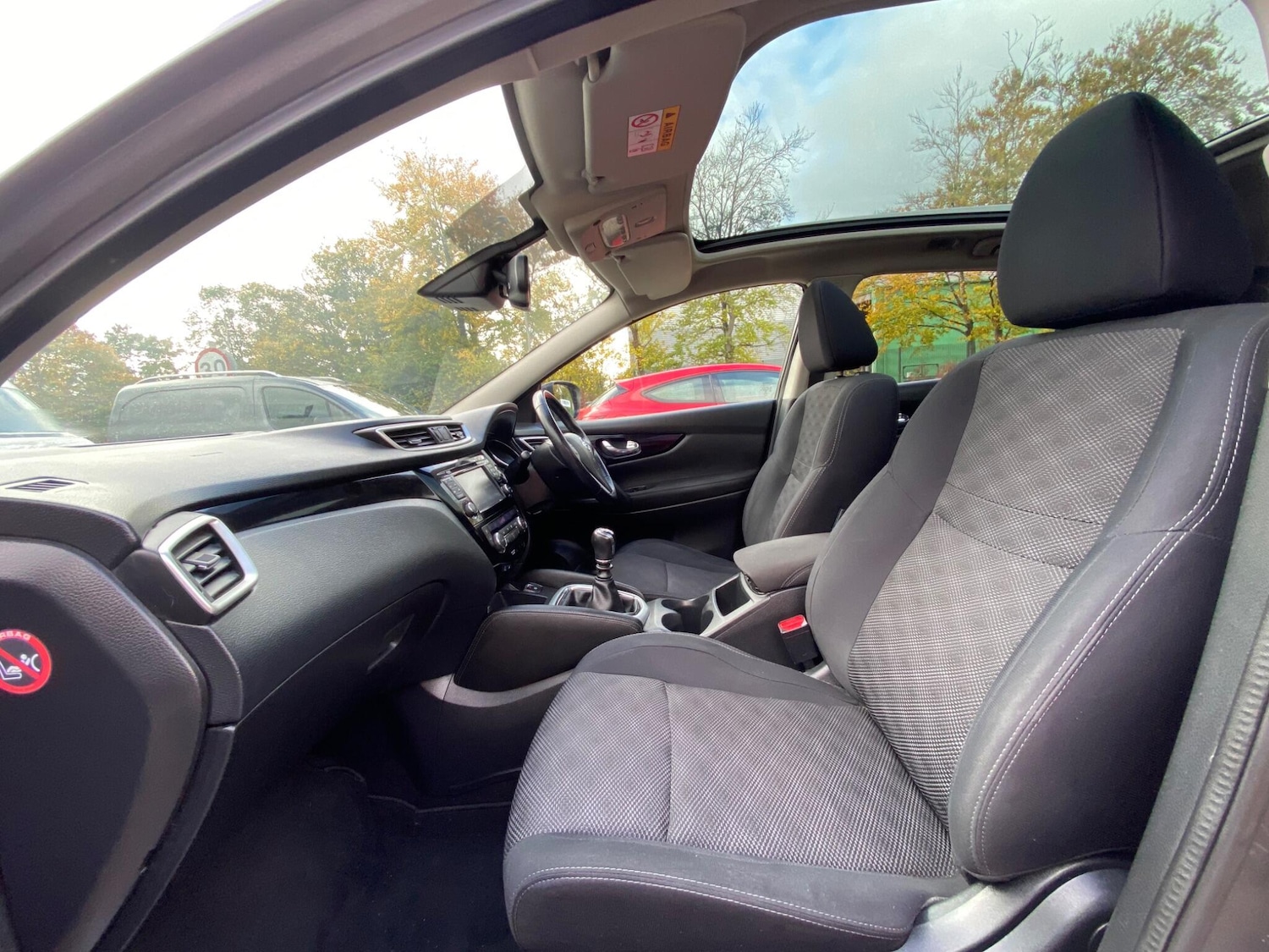 Used Nissan Qashqai 2016 for sale - 76992401: Photo 30