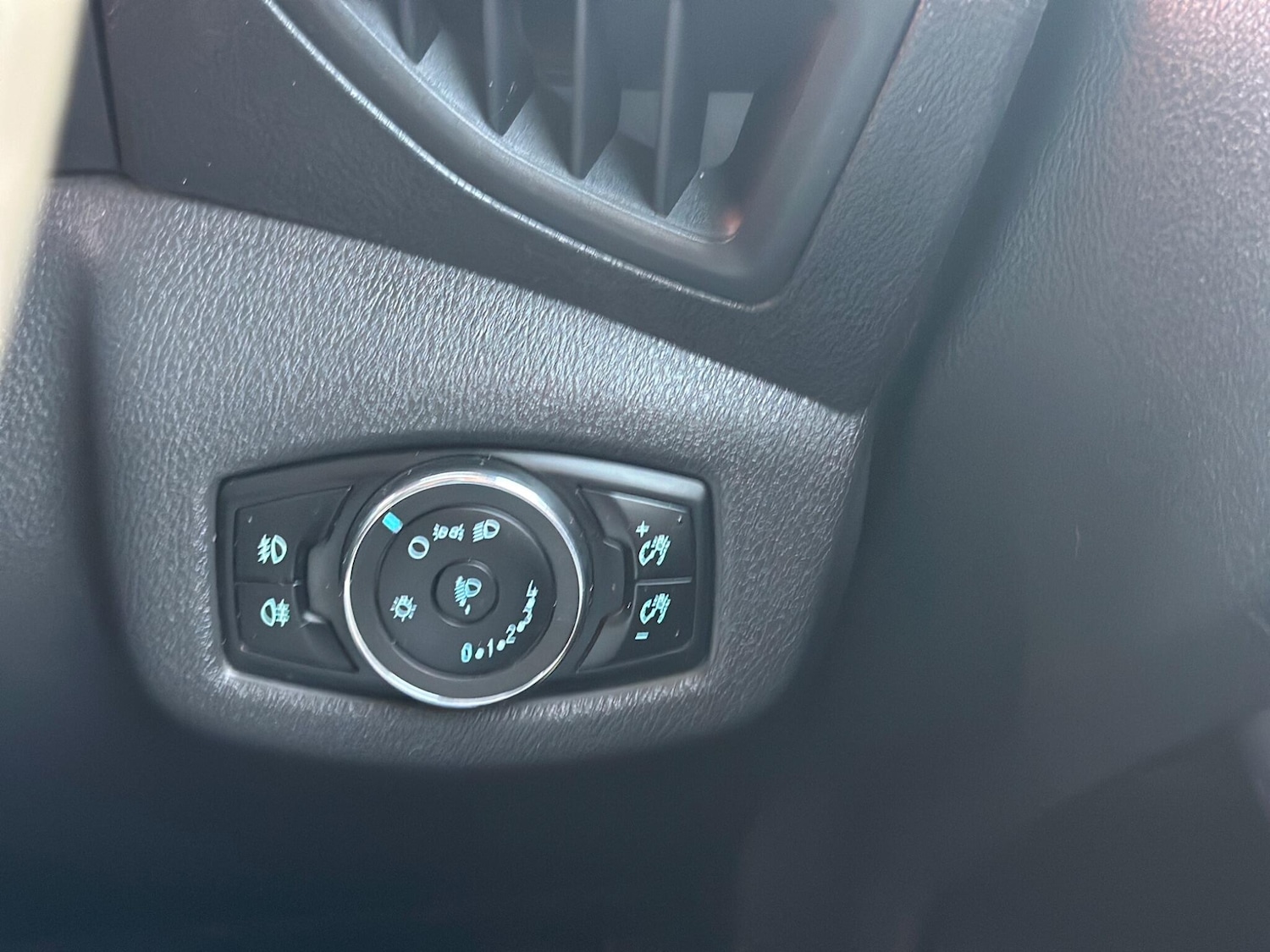 Used Ford Transit Connect 2015 for sale - 77131433: Photo 42