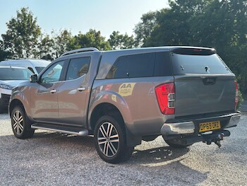 Used Nissan Navara 2020 for sale - 75564368: Photo