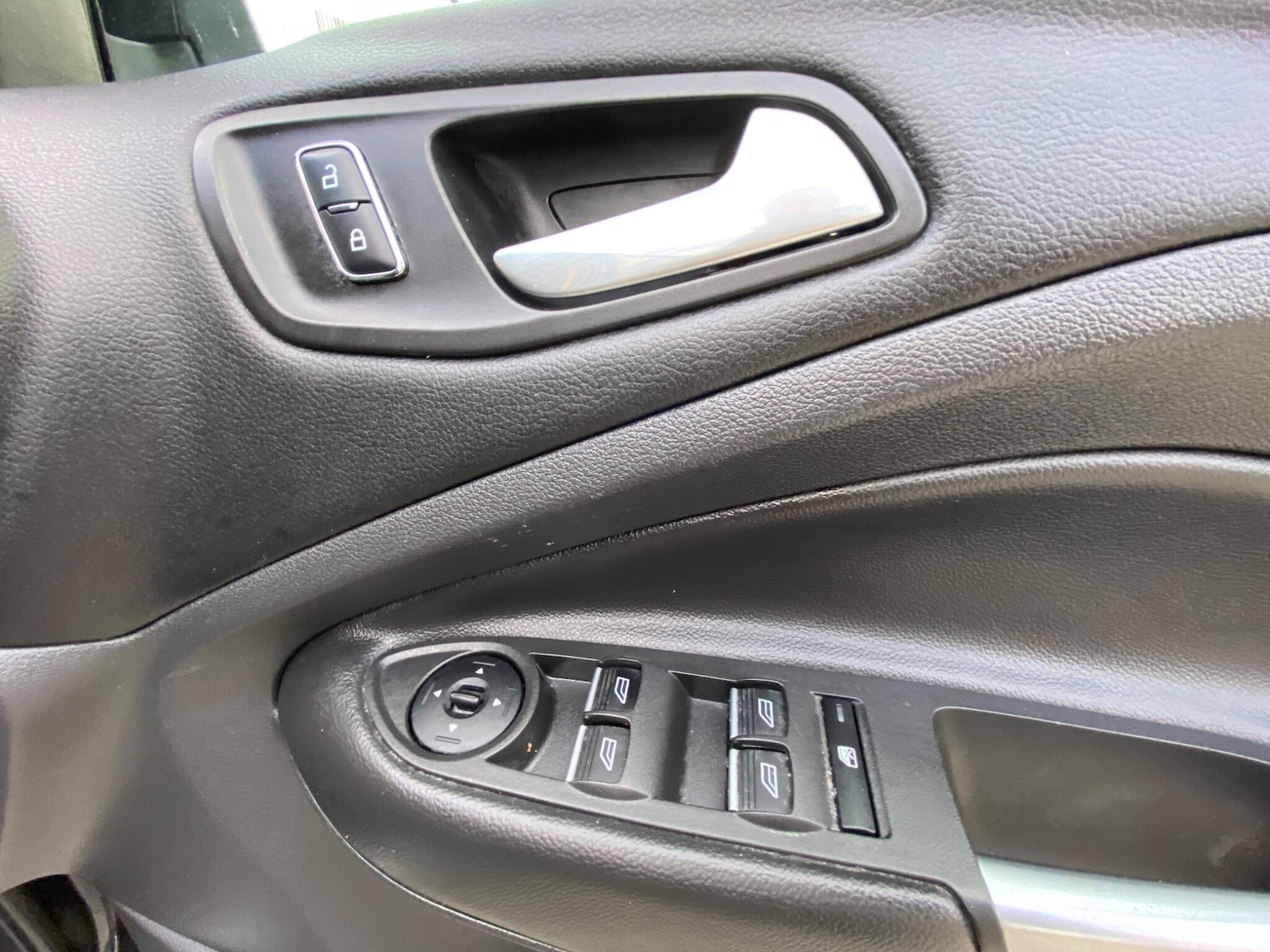 Used Ford Kuga 2015 for sale - 76992710: Photo 20