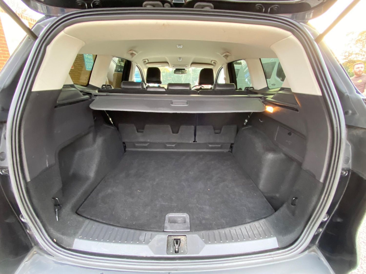 Used Ford Kuga 2015 for sale - 76992710: Photo 32