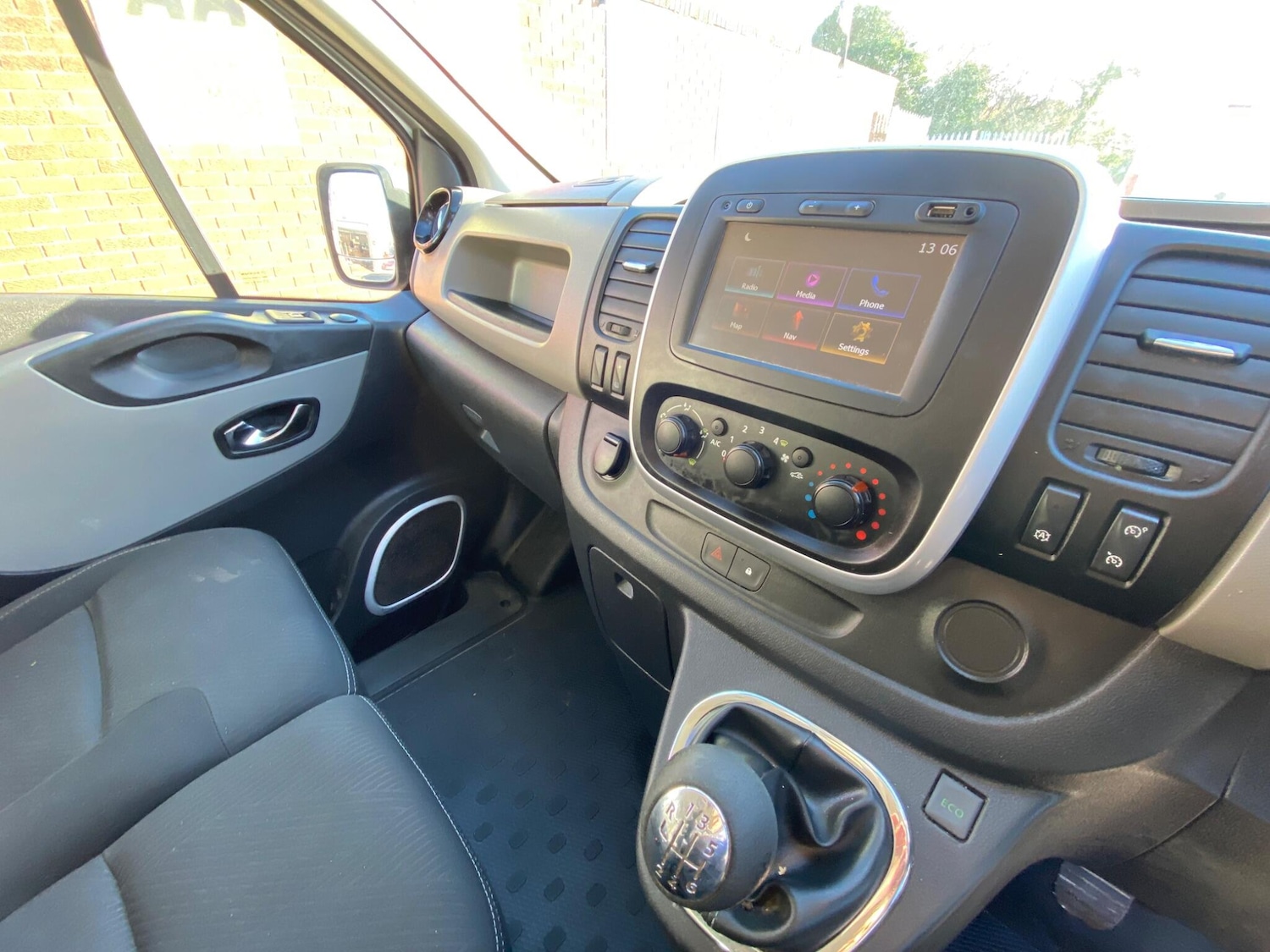 Used Renault Trafic 2016 for sale - 76727325: Photo 32