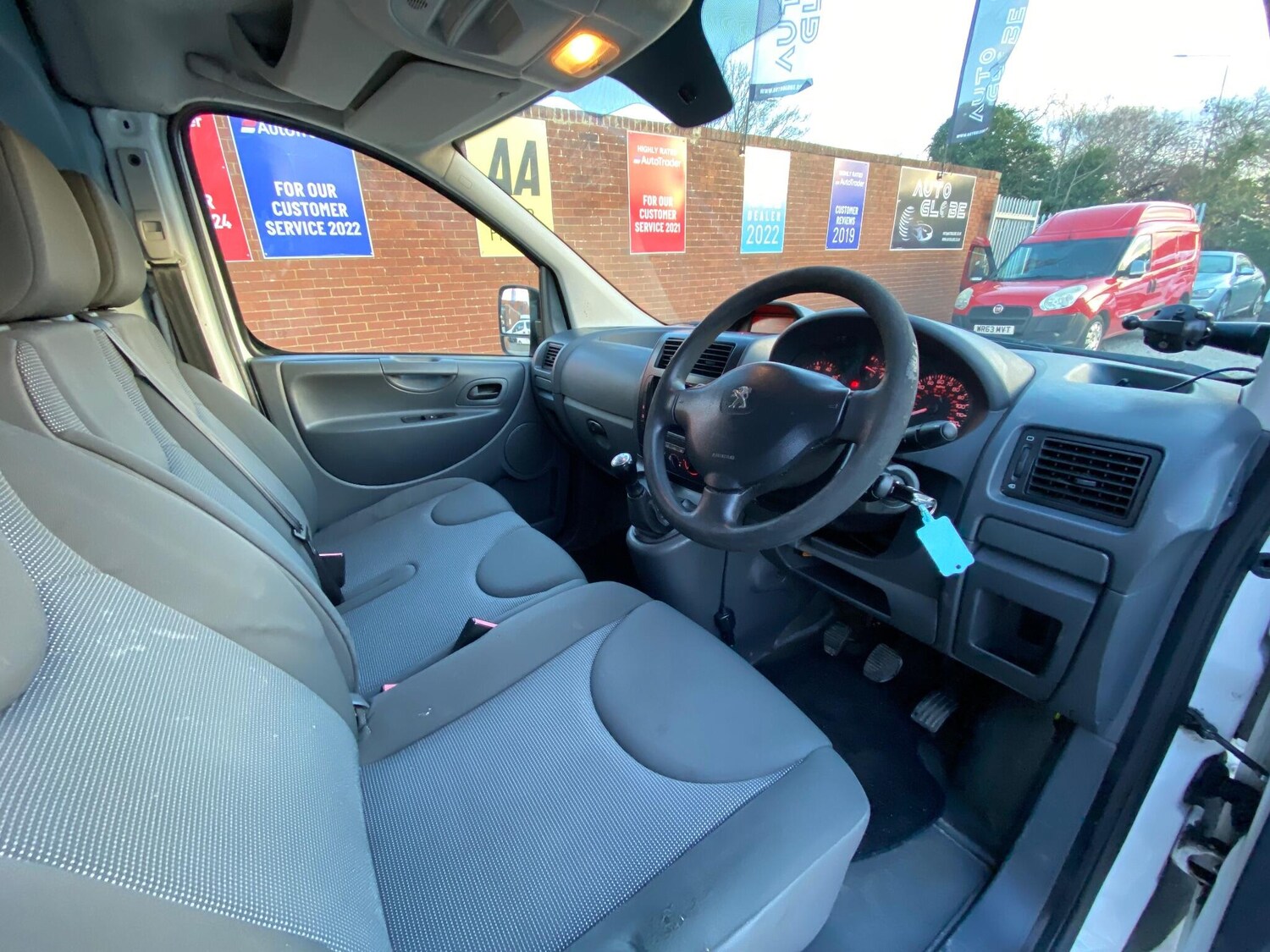 Used Peugeot Expert 2015 for sale - 77049722: Photo 6