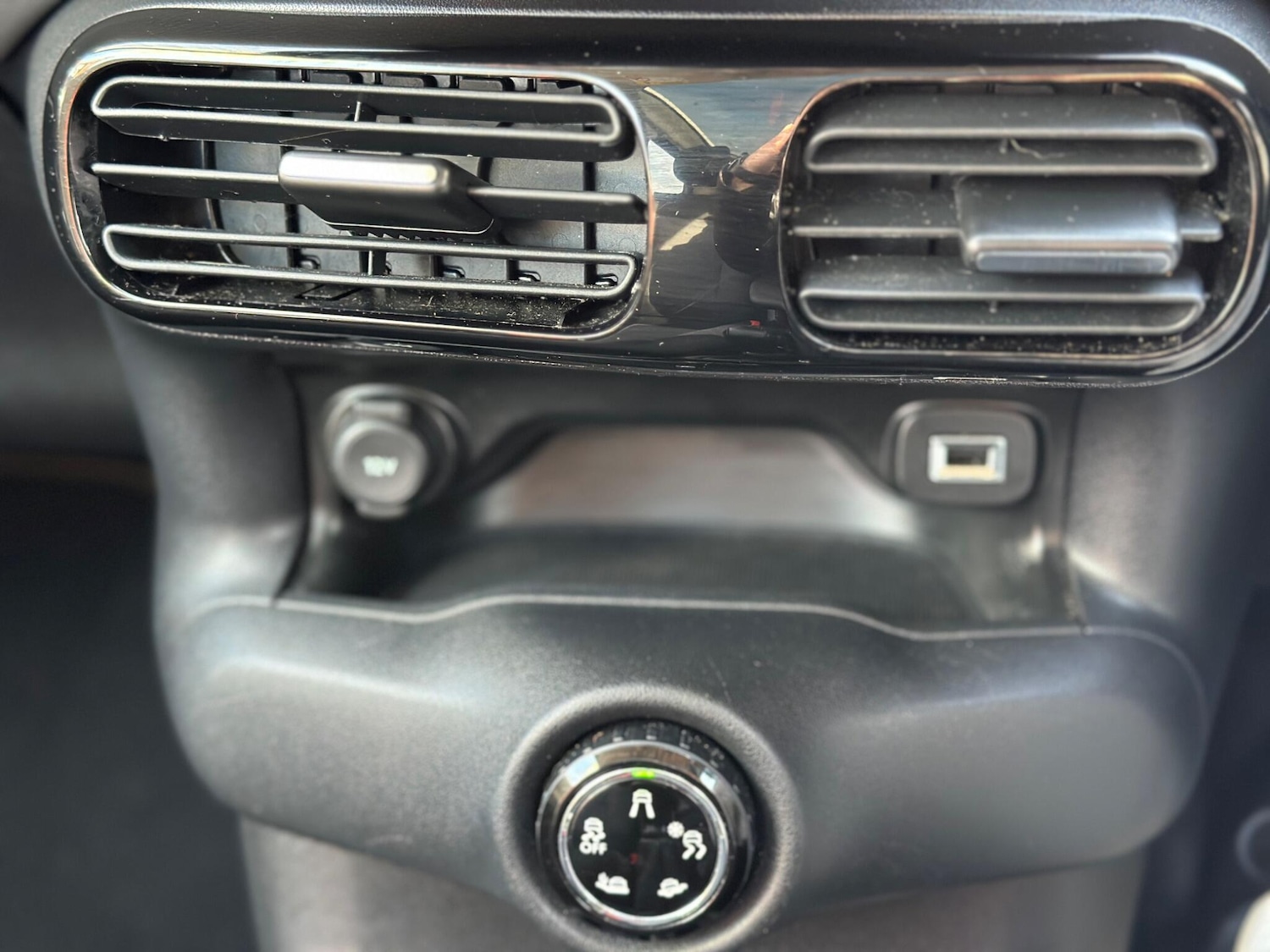 Used Citroen C4 Cactus for sale - 77854223: Photo 56