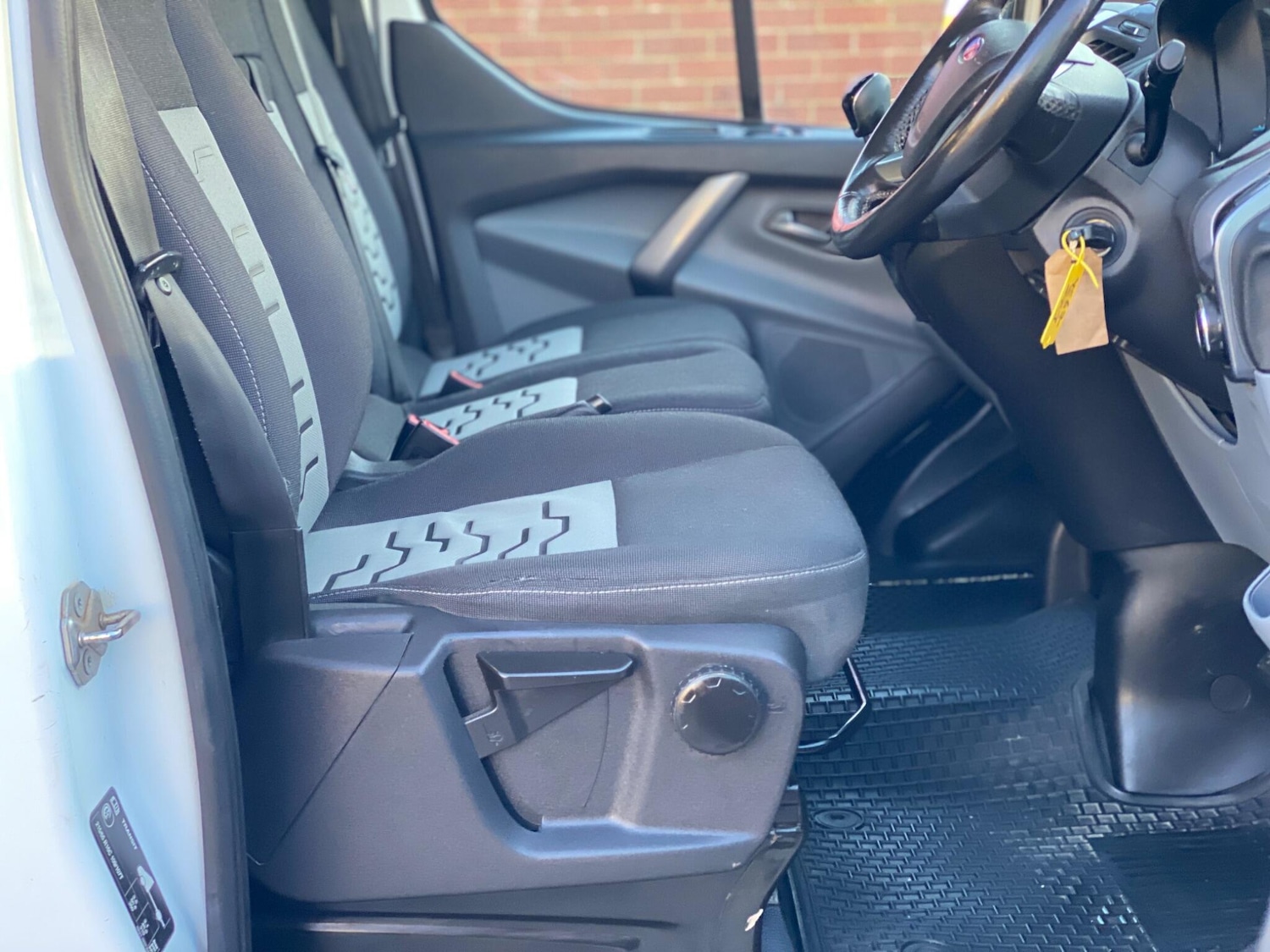 Used Ford Transit Custom 2017 for sale - 76646074: Photo 26