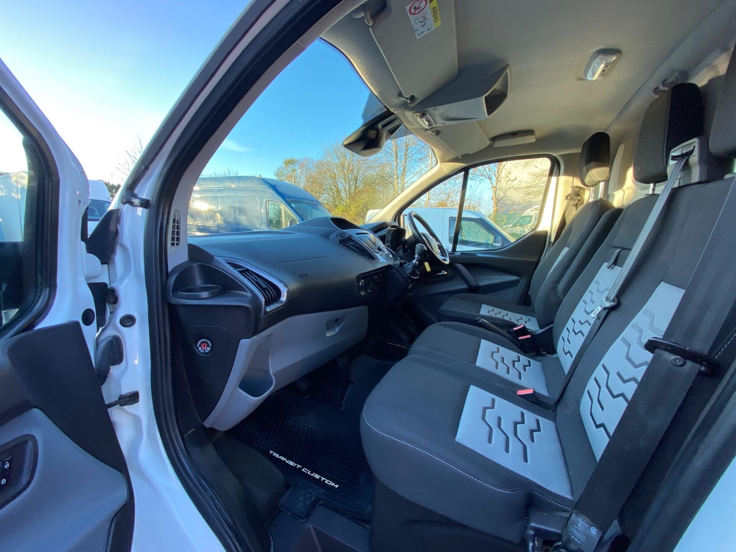 Used Ford Transit Custom 2017 for sale - 76646074: Photo 41
