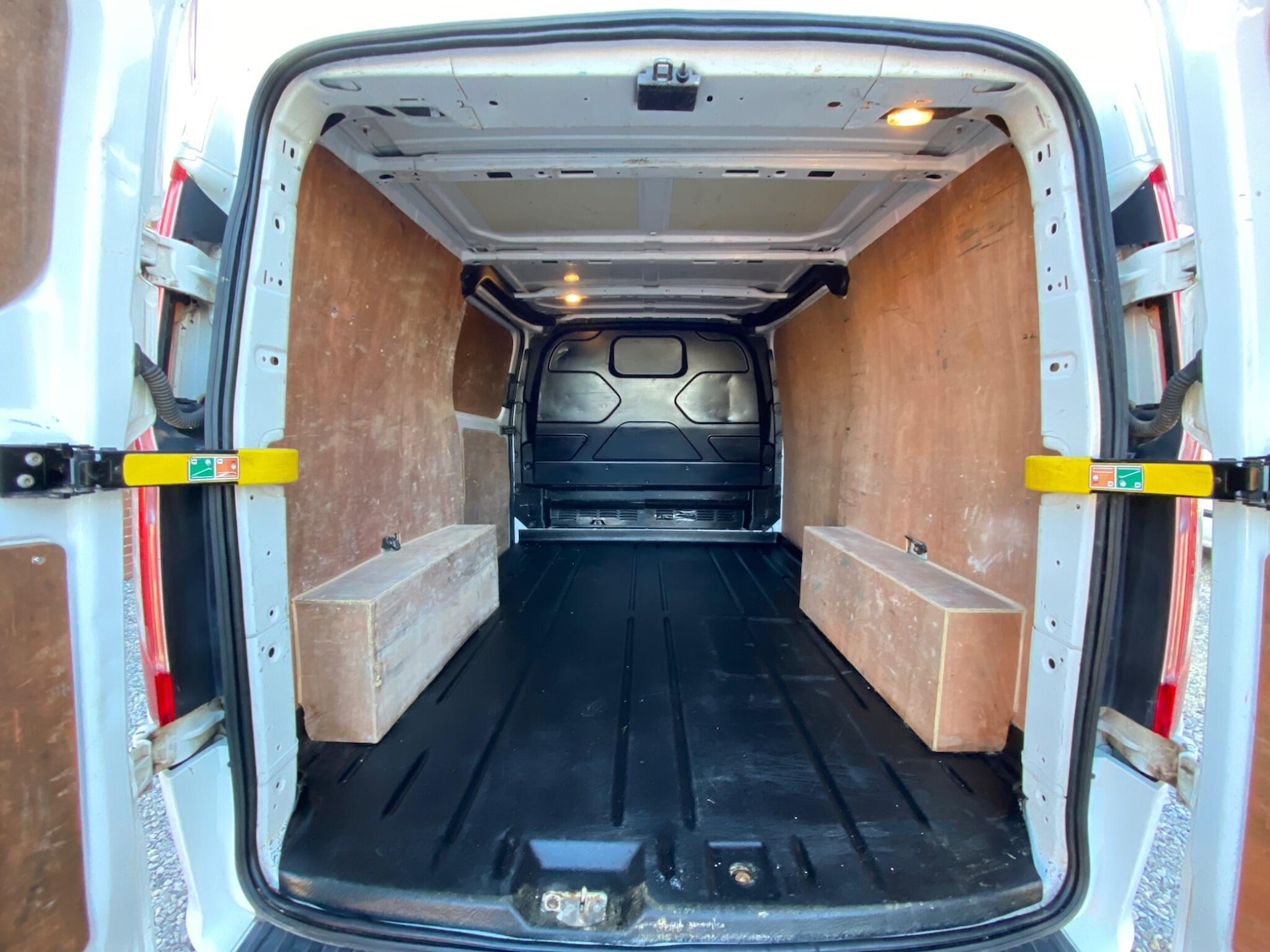 Used Ford Transit Custom 2017 for sale - 76646074: Photo 8