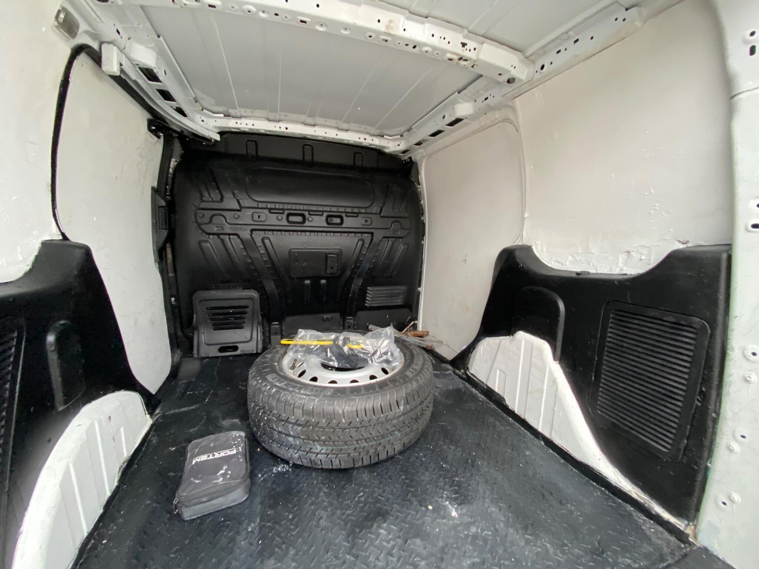 Used Ford Transit Connect 2016 for sale - 76996304: Photo 37