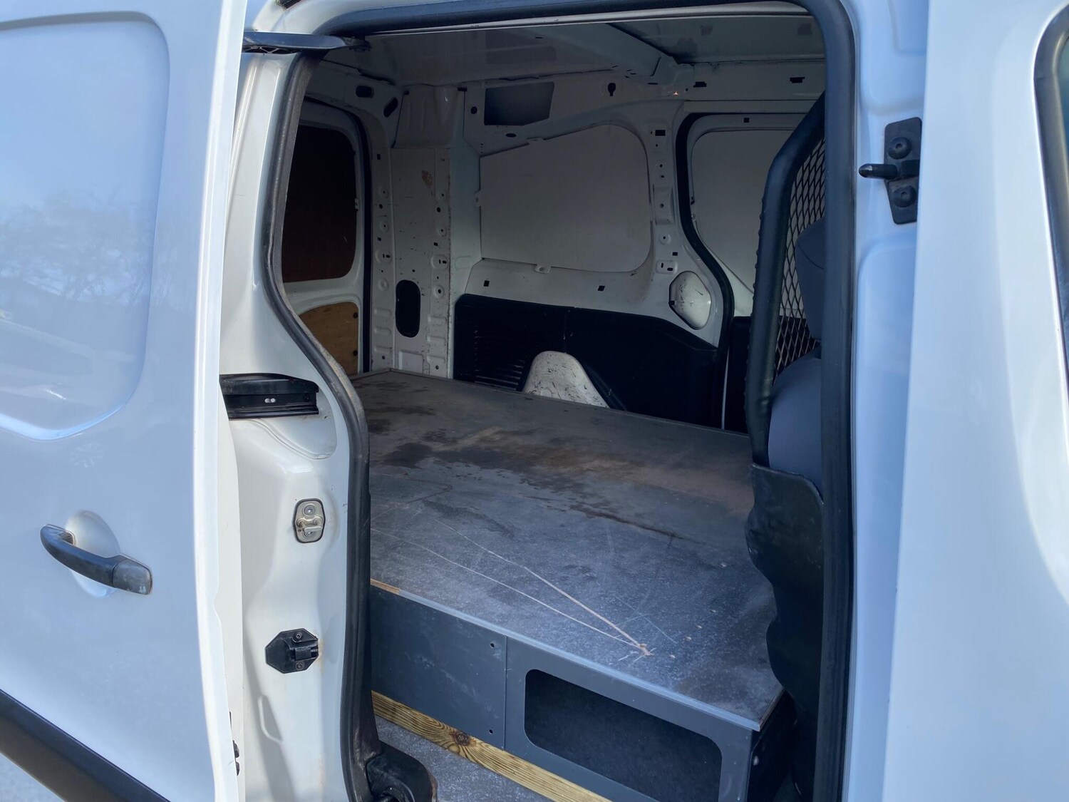 Used Peugeot Partner 2016 for sale - 77377531: Photo 61