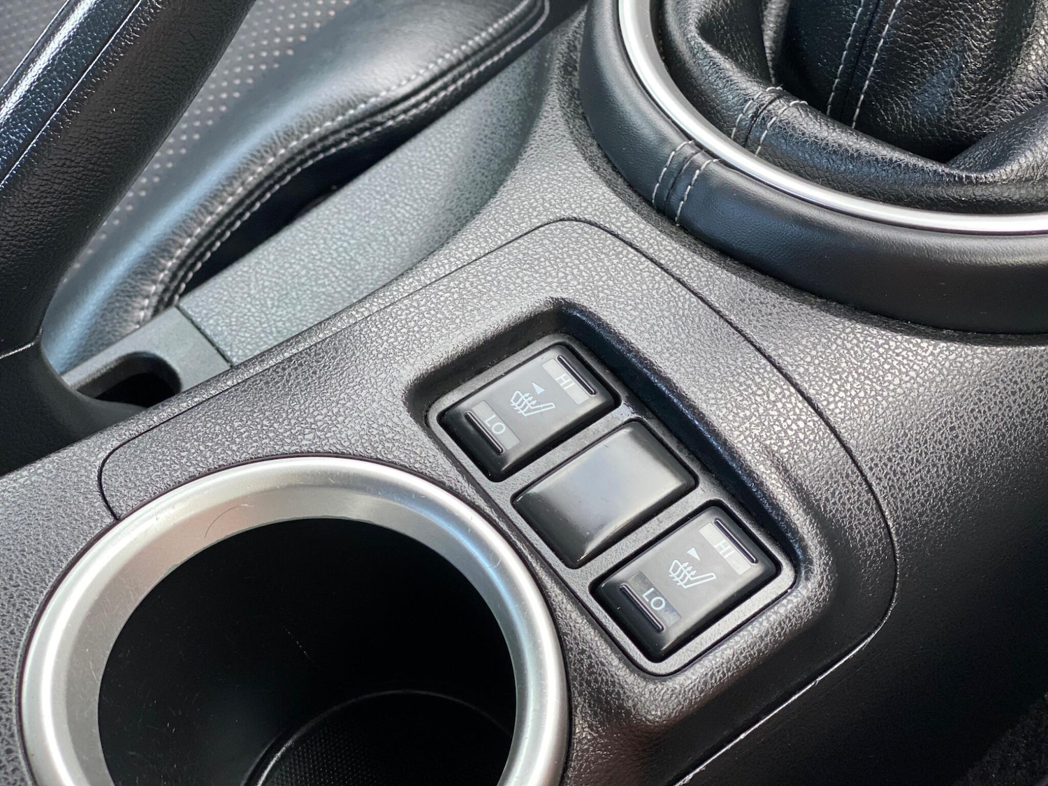 Used Nissan 370 Z 2013 for sale - 76388582: Photo 60