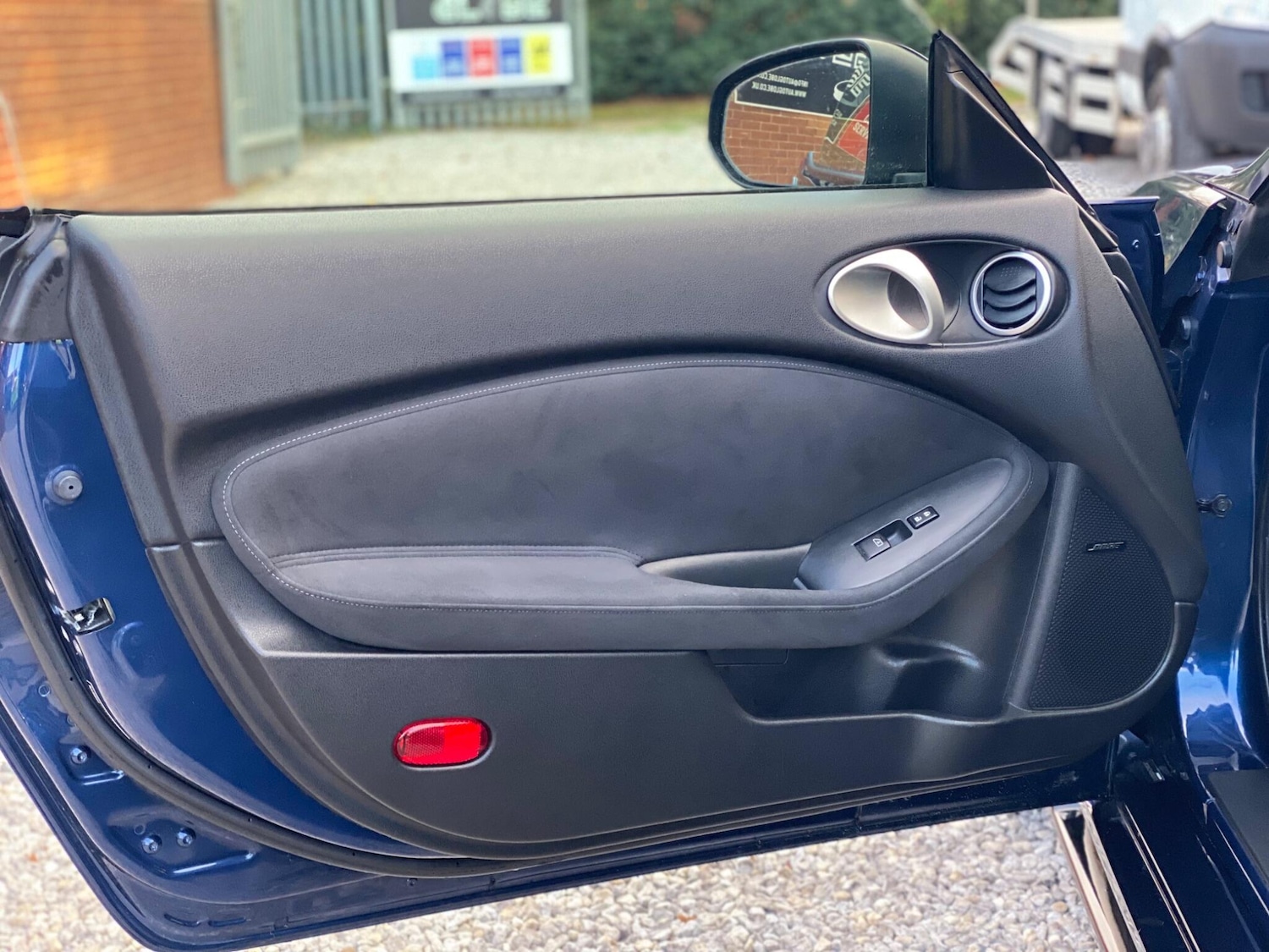 Used Nissan 370 Z 2013 for sale - 76388582: Photo 69