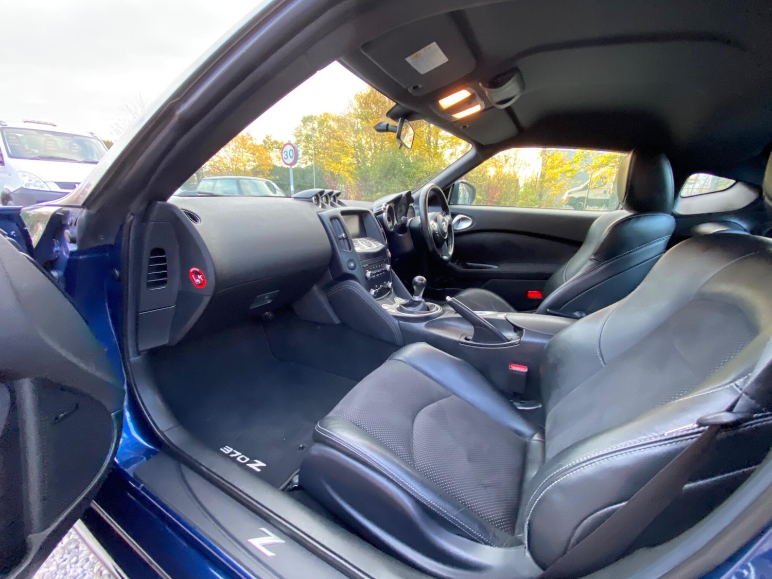 Used Nissan 370 Z 2013 for sale - 76388582: Photo 8