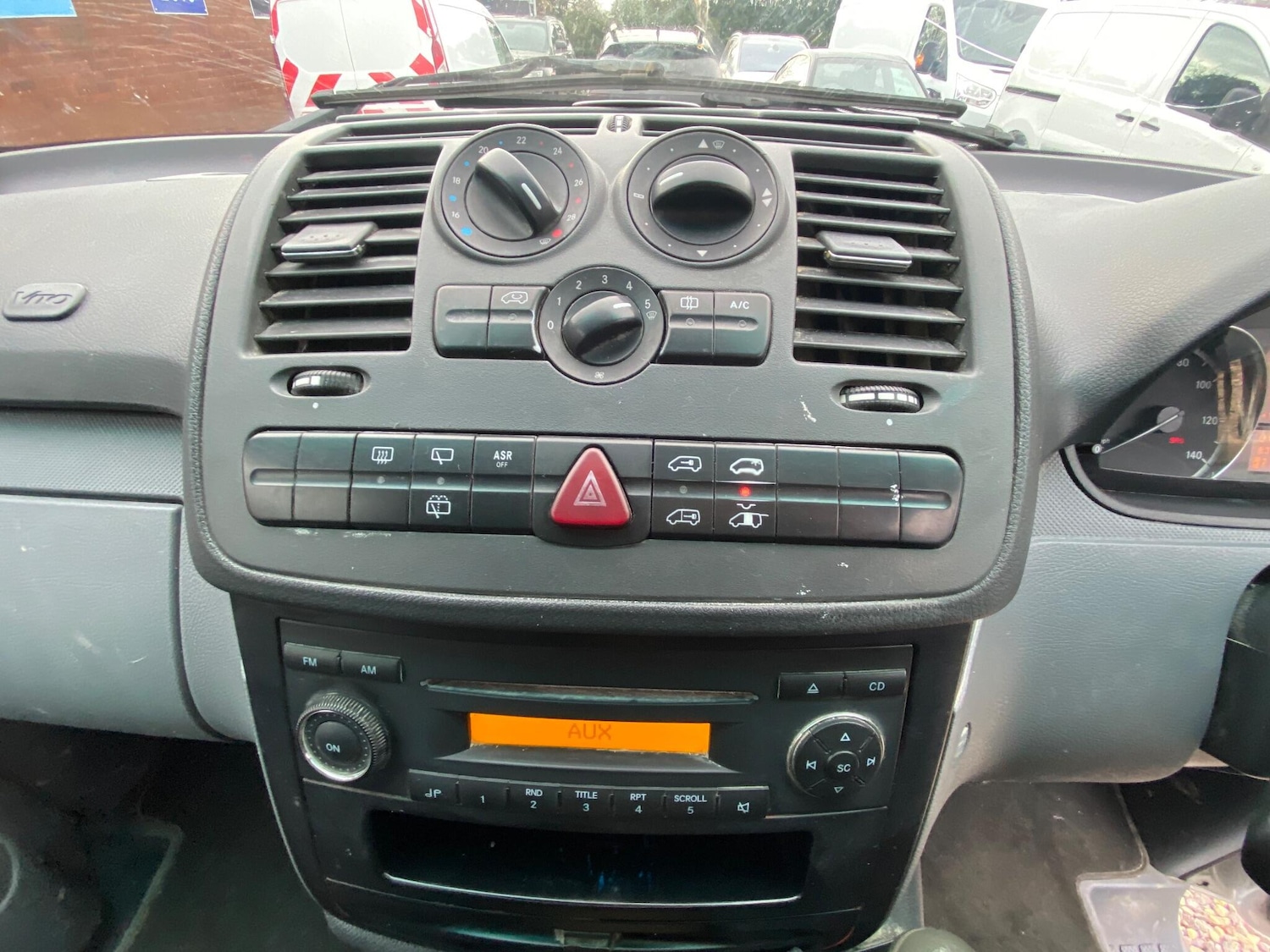 Used Mercedes-Benz Vito 2010 for sale - 76865400: Photo 34