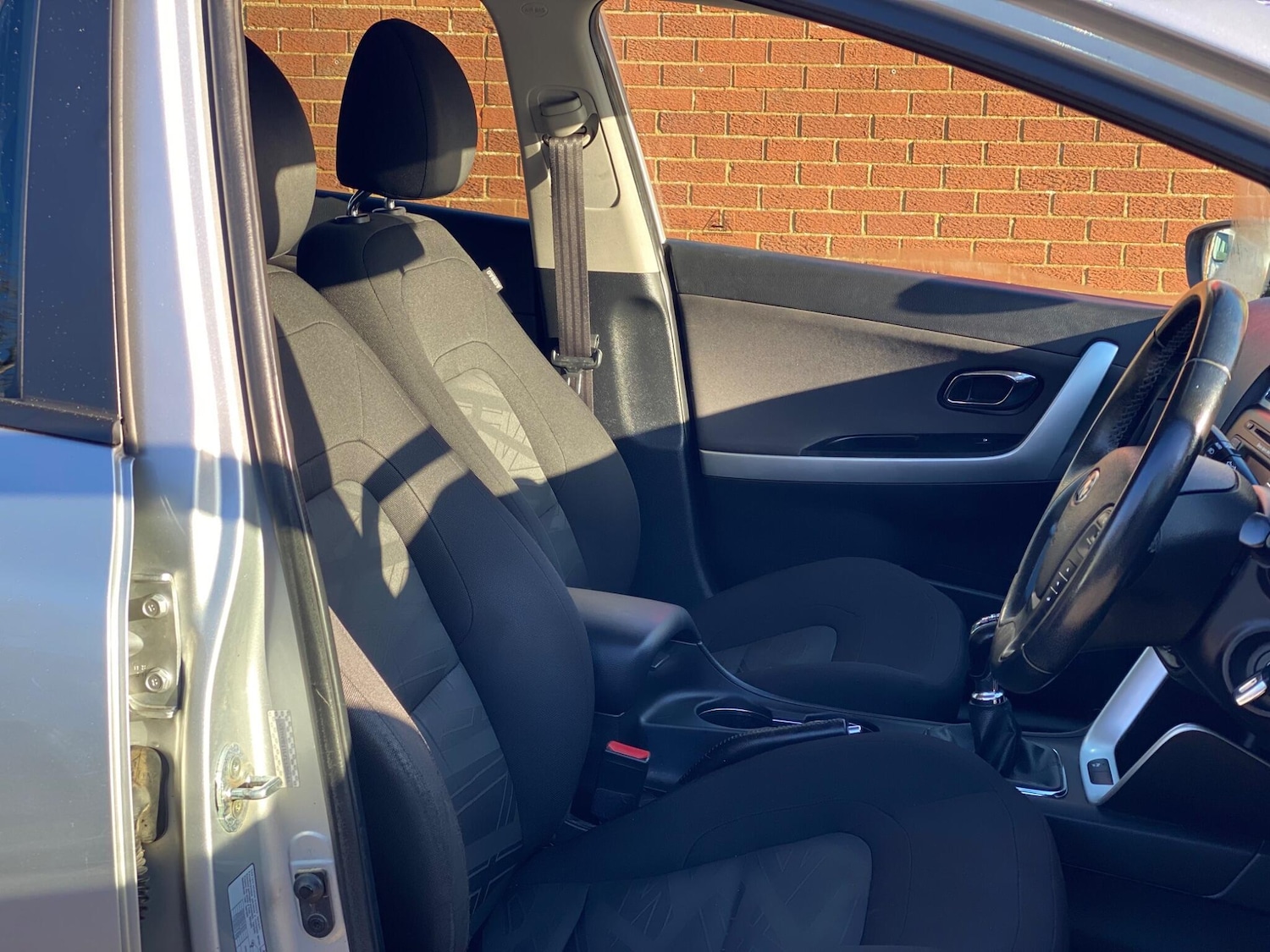 Used Kia Ceed 2015 for sale - 76759529: Photo 9