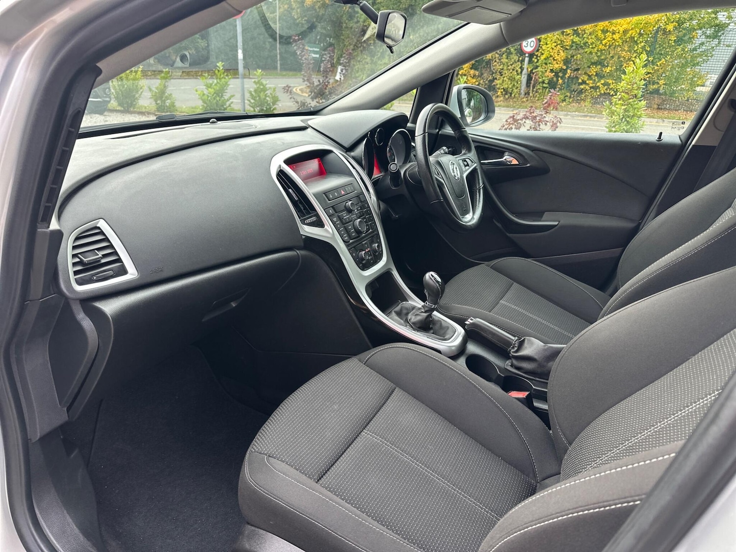 Used Vauxhall Astra 2015 for sale - 77550065: Photo 7