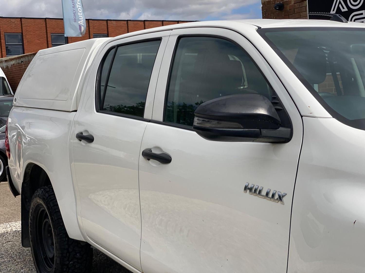 Used Toyota Hilux 2018 for sale - 76989481: Photo 21