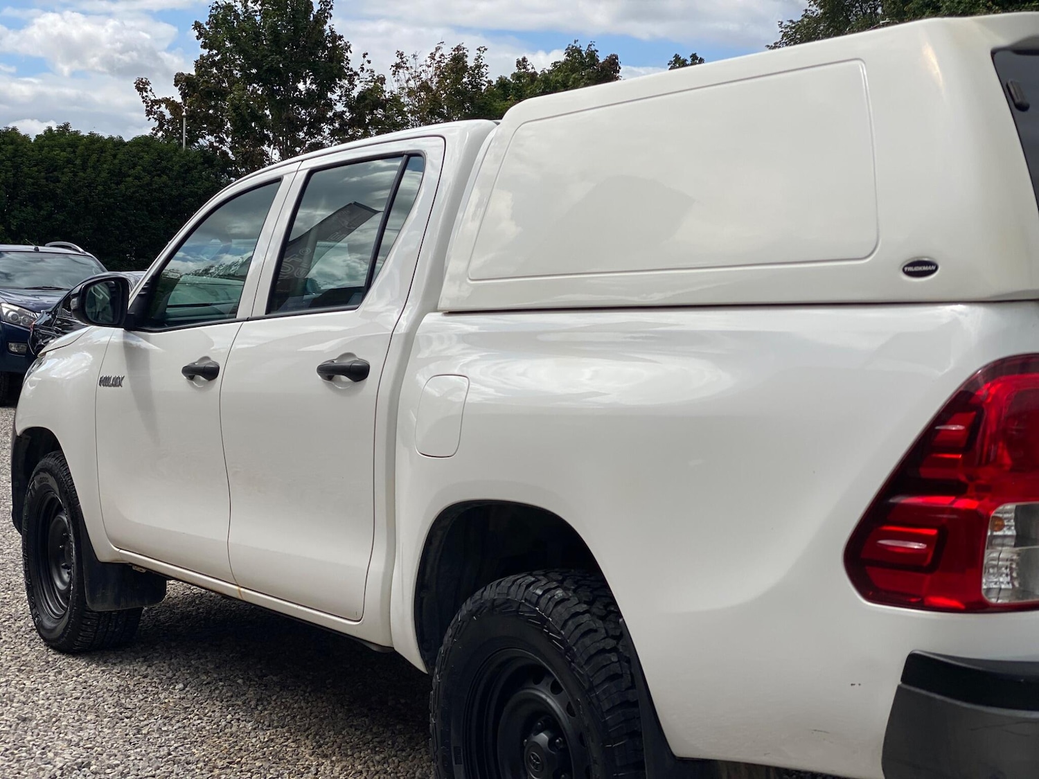 Used Toyota Hilux 2018 for sale - 76989481: Photo 24