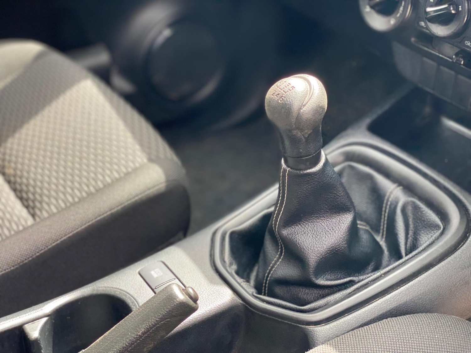 Used Toyota Hilux 2018 for sale - 76989481: Photo 37