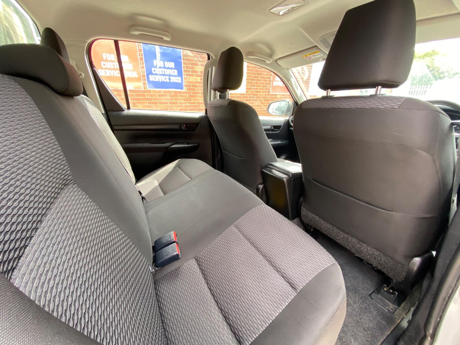 Used Toyota Hilux 2018 for sale - 76989481: Photo 41