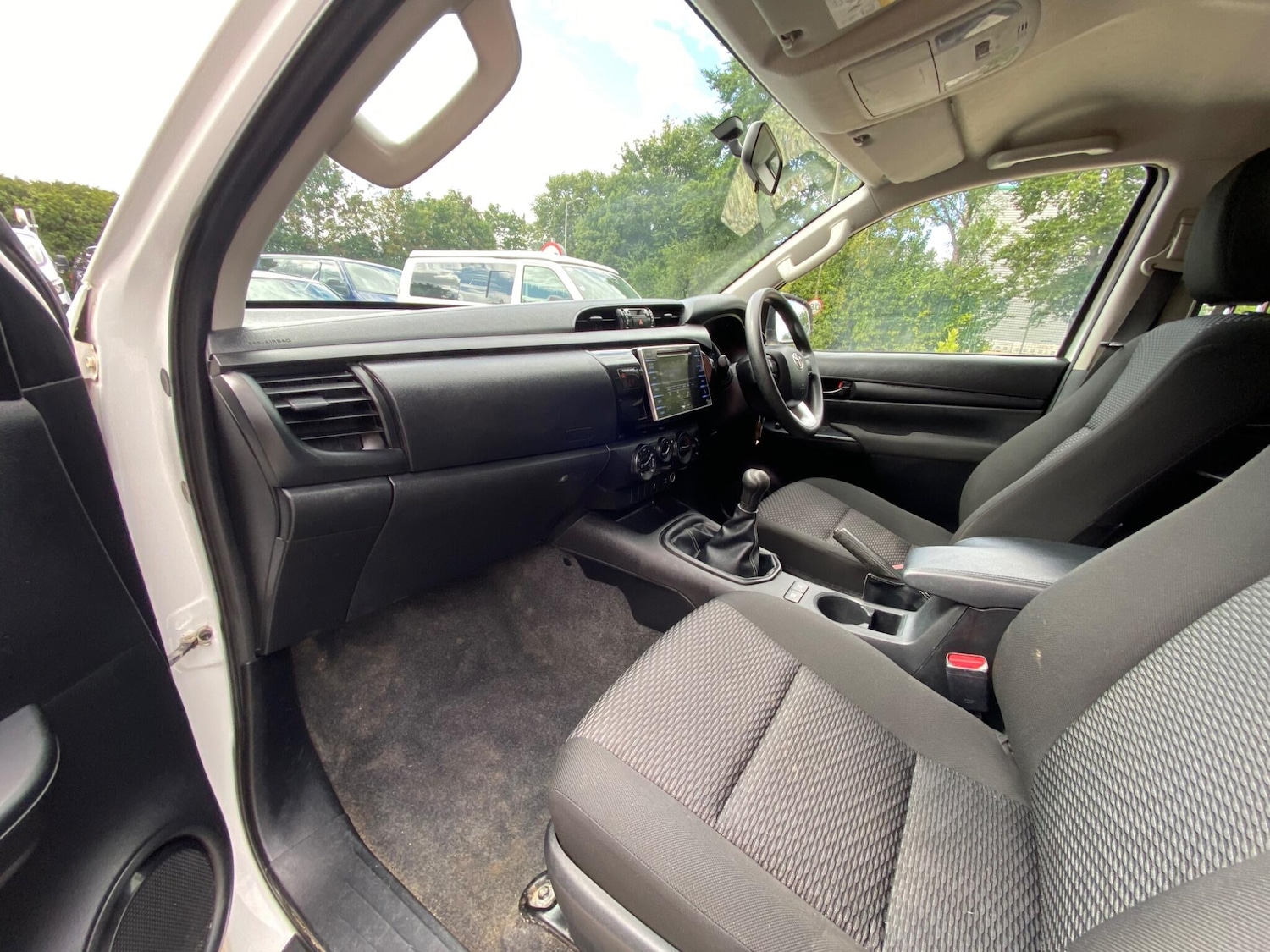 Used Toyota Hilux 2018 for sale - 76989481: Photo 9