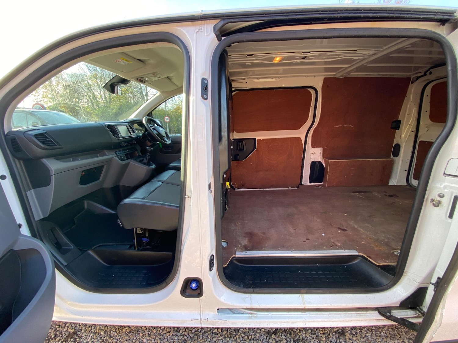 Used Citroen Dispatch 2019 for sale - 76572525: Photo 15