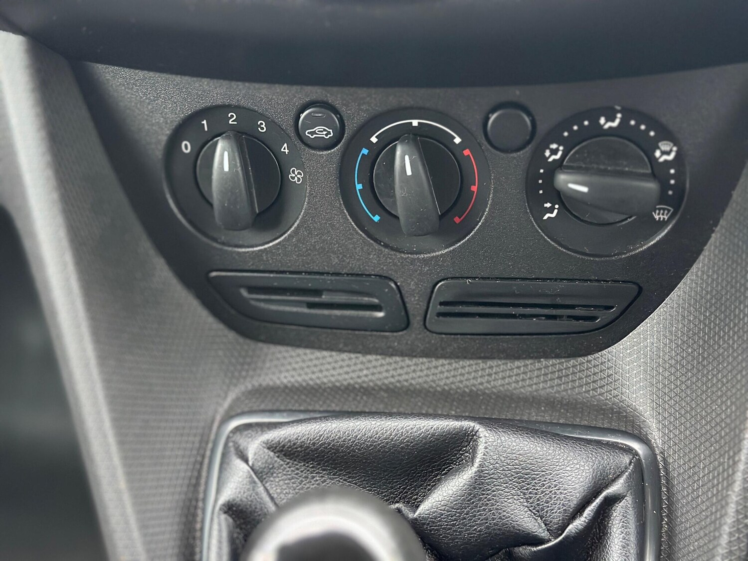 Used Ford Transit Connect 2014 for sale - 77853341: Photo 50